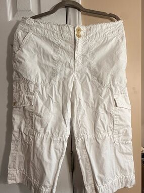 Banana Republic White Frayed Waist Capri Pants